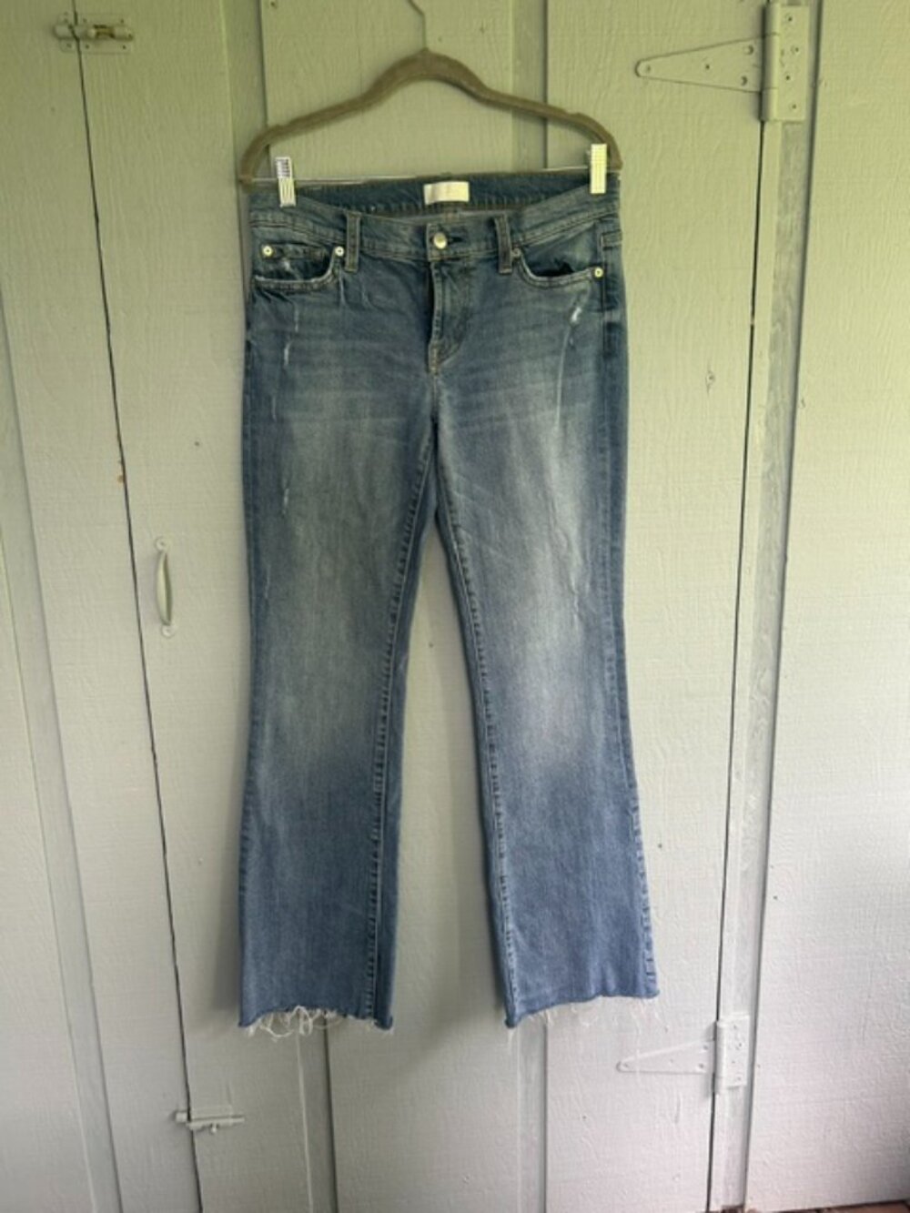 Distressed Cropped Bootcut SEVEN Jeans – Light Wash Denim – Women's Size 28 (6)